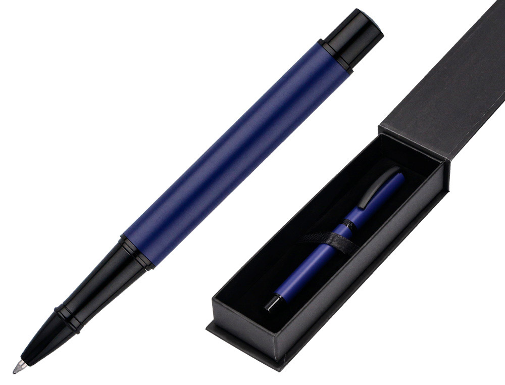 ROLLER BELIUS TURBO ALUMINIUM TEXTURE POINTILLEE ATTRIBUTS  NOIR ENCRE BLEUE COLORIS BLEU DANS COFFRET CADEAU