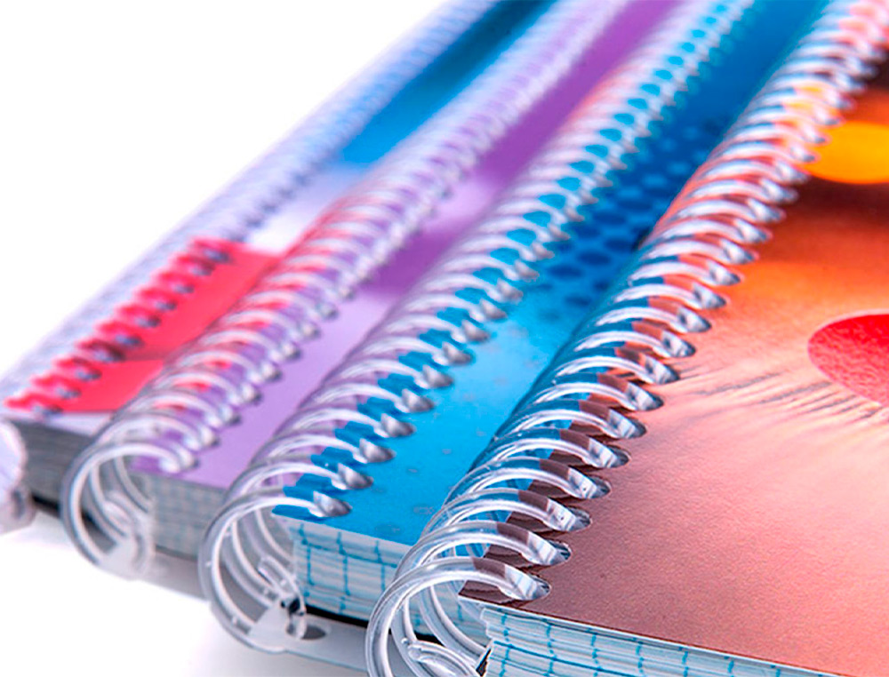 SPIRALE Q-CONNECT PLASTIQUE TRANSPARENT RELIEUR PAS 32 5:1 60F CALIBRE 1.8MM DIAMTRE 10MM BOTE 100 UNITS