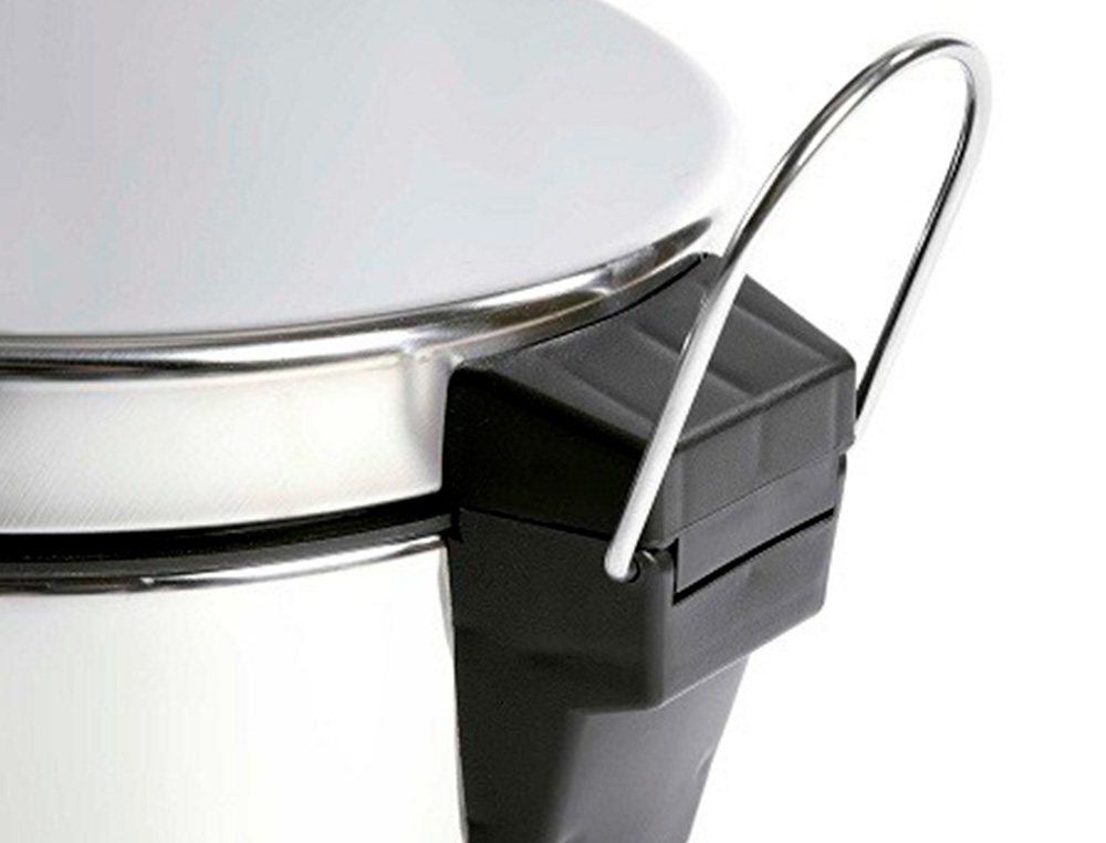 POUBELLE METALLIQUE Q-CONNECT AVEC PEDALE CHROME CAPACITE   12 LITRES  DIM. 250X380MM