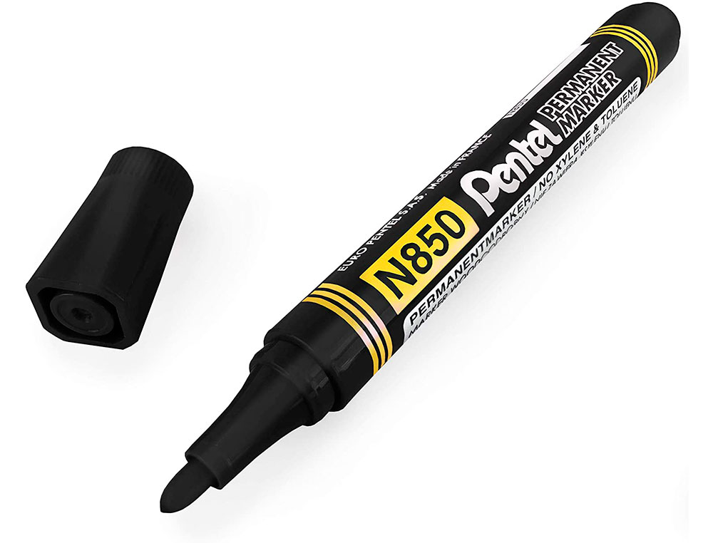MARQUEUR PENTEL PERMANENT POINTE CONIQUE MOYENNE 4,20MM ENCRE INDELEBIBLE FAIBLE ODEURTOUS SUPPORTS COLORIS NOIR