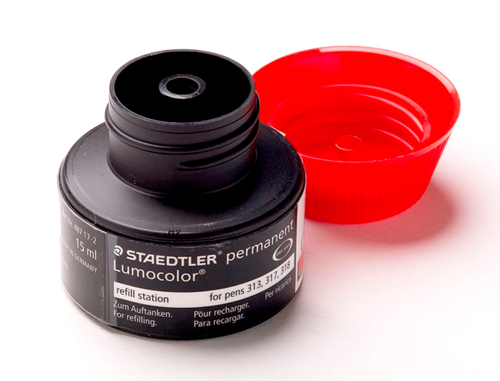 RECHARGE FEUTRE PERMANENT STAEDTLER LUMOCOLOR 487 17 POUR FEUTRES 313/314/317/318 FLACON 15ML COLORIS ROUGE