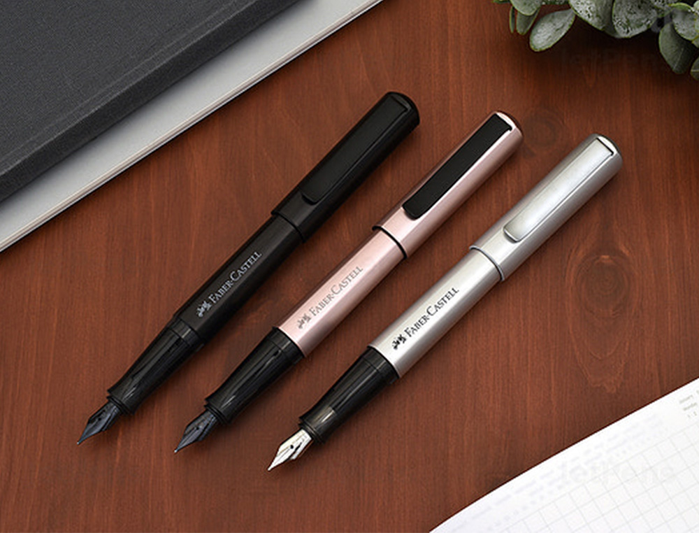 STYLO-PLUME FABER CASTELL HEXO POINTE MOYENNE EN ACIER  INOXIDABLE NOIR
