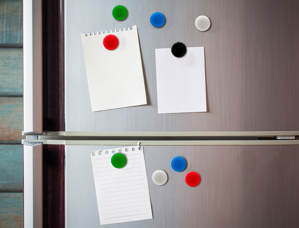 AIMANT LIDERPAPEL ECOUSE PP 35MM POUR TABLEAUX            MAGNETIQUES COLORIS ASSORTIS  BOITE 10 UNITES