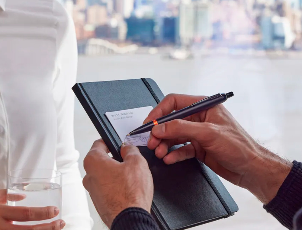 STYLO-BILLE PARKER IM VIBRANT RINGS NOIR LAQUE DETAILS      ORANGE VIF POINTE MOYENNE     ENCRE BLEU ETUI CADEAU