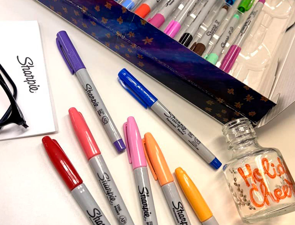 MARQUEUR PERMANENT SHARPIE BLISTER20 POINTES FINES 10    ULTRA FINES  30 COLORIS       GRANDE BOITE