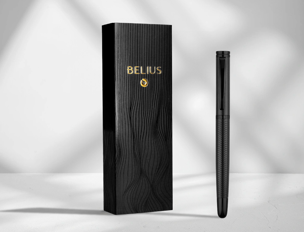 STYLO-PLUME BELIUS NEPTUNO CORPS ALUMINIUM TEXTURE WAVY ENCRE BLEUE COLORIS BLEU MARINE BOITE DESIGN