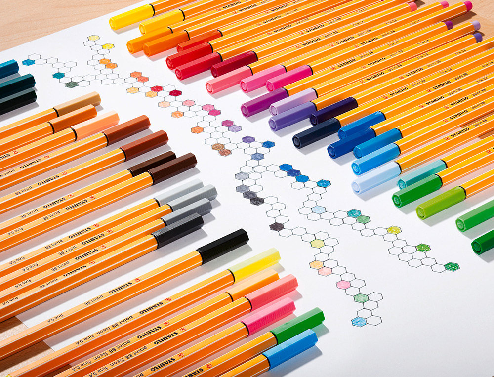 STYLO-FEUTRE STABILO POINT 88 ÉCRITURE FINE 0.4MM 1000M POINTE GAINÉE MÉTAL POCHETTE 10 COLORIS ASSORTIS