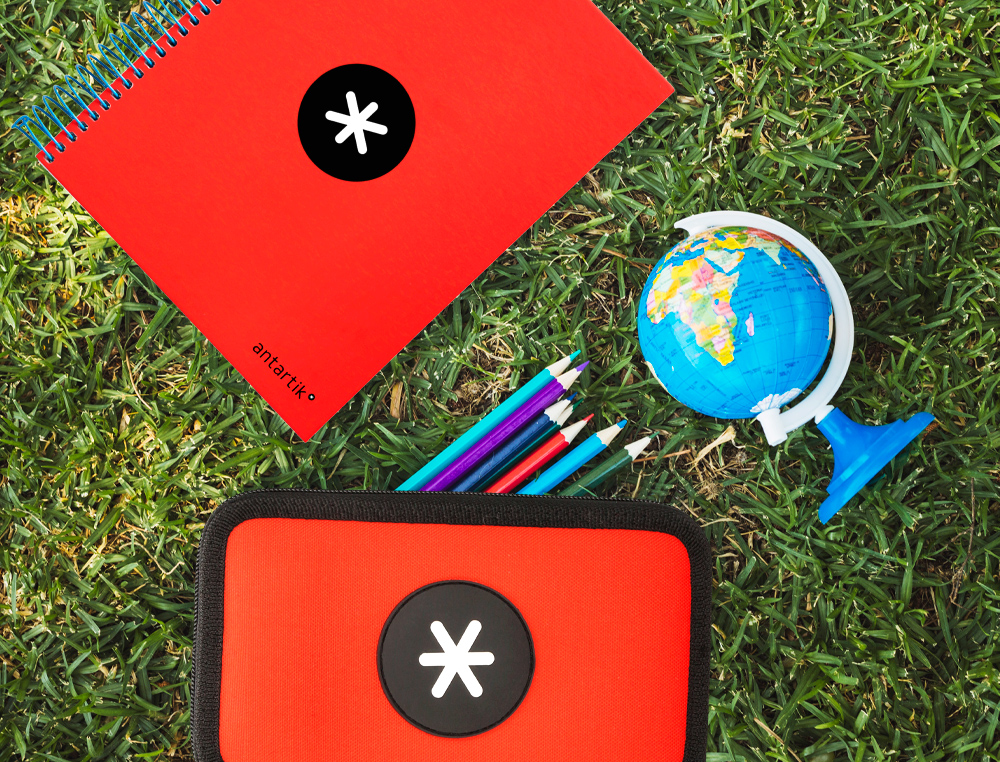 TROUSSE GARNIE ANTARTIK 2 COMPARTIMENTS 28 PIECES ROUGE