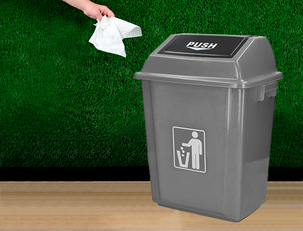 POUBELLE Q-CONNECT PLASTIQUE COUVERCLE BASCULANT OUVERTURE FACILE 2 POIGNÉES 40L 410X280X610MM COLORIS GRIS