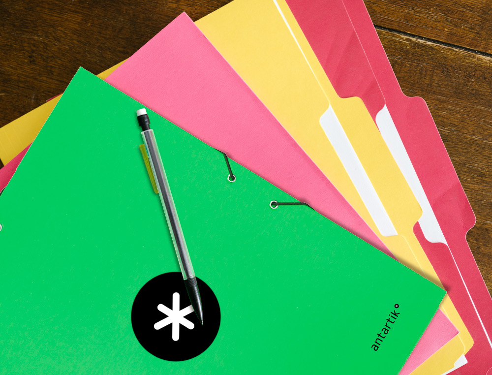 CHEMISE ANTARTIK CARTON REMBORDE A4+ 3 RABATS         ELASTIQUE COLORIS VERT