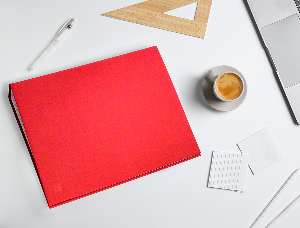 CLASSEUR LIDERPAPEL 4 ANNEAUX RONDS 25MM A4+ CARTON REMBORDÉ PAPER COAT COLORIS ROUGE