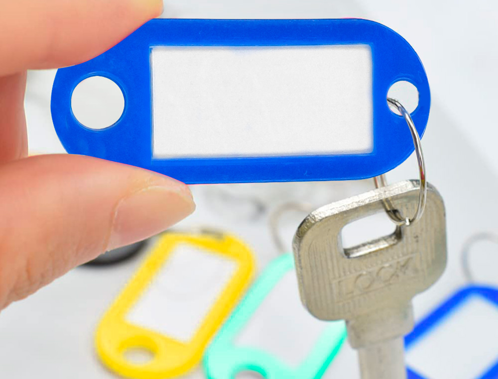 PORTE-CLÉS Q-CONNECT PORTE-ÉTIQUETTE PLASTIQUE 50X22MM COLORIS BLEU PRÉSENTOIR 100 UNITÉS